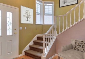 Seventh St Cottage in the Heart of Sidney BC 'Furniture & photos to follow' in Sidney