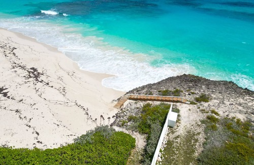 Farmer's Hill Villa | Beachfront Villa Exuma - Calypso House