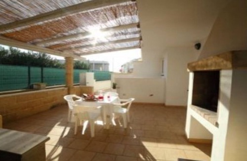 Torre Mozza Apartment | Ground-floor Studio Apartment with Garden - Afrodite