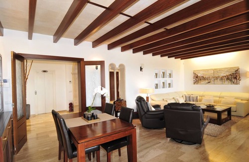 Son Gual Villa | Luxurious Villa with pool, BBQ, swings, tennis court, Volleyball court, Gym