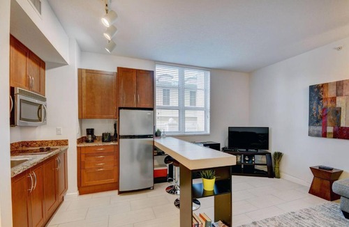 Boynton Beach House | One bedroom in amazing condoBeach pass included!