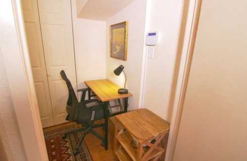 Edmonds House | Private Edmonds Studio Apartment