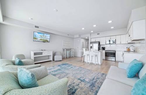 Gulf Shores Condo | Sea Glass 209 | Beachside | New Construction | Zero Entry Pool & Splash Pad | My Beach Getaways