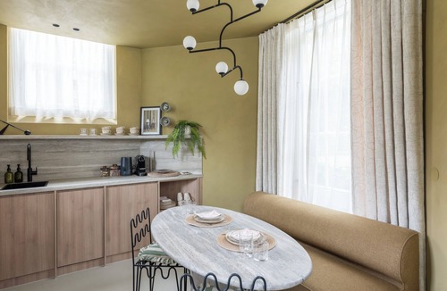 Centrale Markt Apartment | Unique 3 floor tower apartment with AC at Westerpark