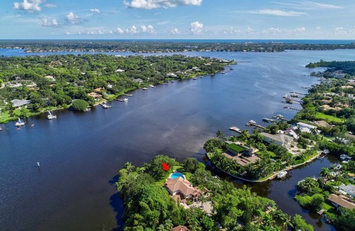 Jupiter House | Waterfront, spectacular peninsula property views all directions, dock, sleep 16