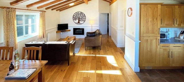 2 bedroom accommodation in Flaxton, York in York
