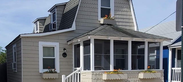 3 bed 2 blocks from Beach. Parking & BEACH BADGES INCLUDED in Manasquan