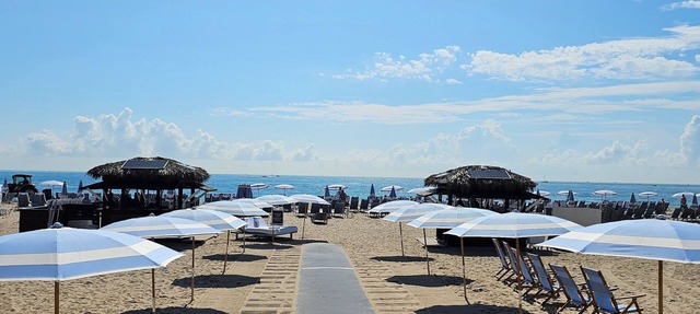 4,000+ sq ft beachfront residence + PRIVATE BEACH Resort & Spa by Marriott. in Fort Lauderdale
