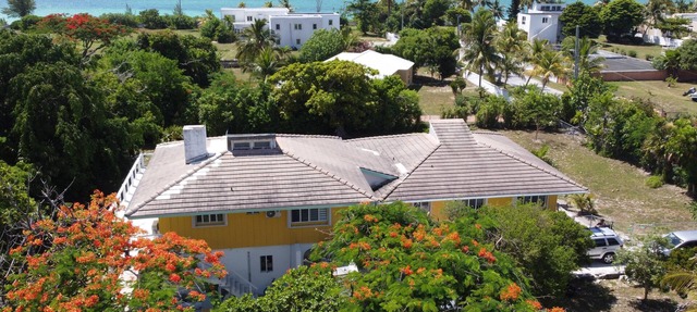 Adorable 2 bedroom suite - 200 steps to beach, car available in Freeport