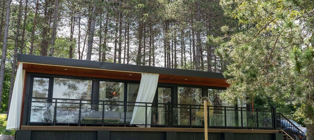 Algonquin's Edge Resort | Waterfront 7 in South Algonquin