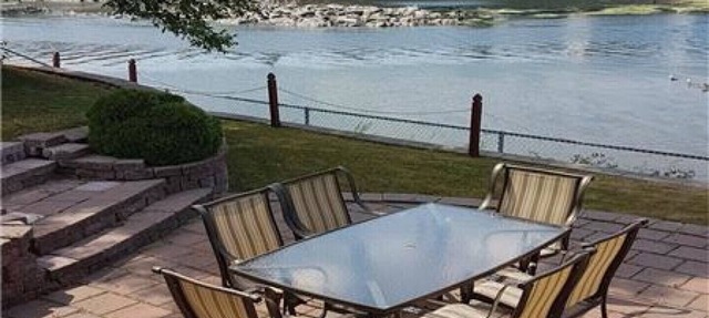 Appartement matane, vue sur la rivière, en plein coeur du centre ville (296640) in Matane