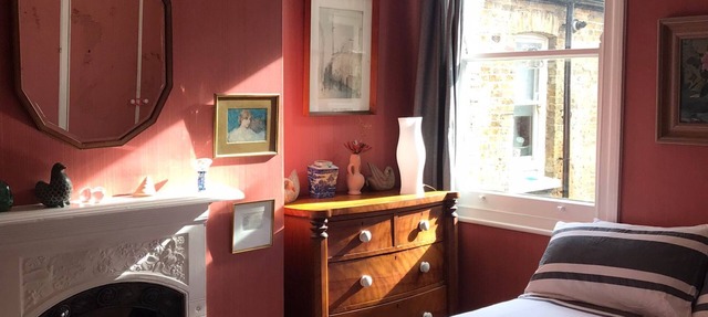 Beautiful flat by Turnham Green Terrace, Chiswick in London