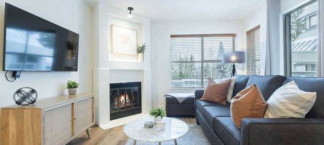 Bright condo | Close to Blackcomb | Free parking in Whistler