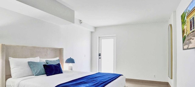Bright Lake Worth Studio | Queen Bed & Pool in Lake Worth Beach