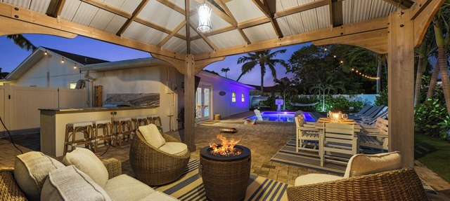 Caloosa Cabana: Heated Pool, Game Room, Putting Green, Fully Rennovated in Boynton Beach