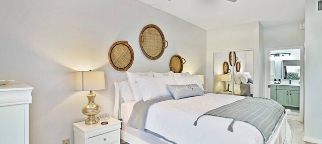Carlin Park Villa,Pool,Pets OK-Walk to the Beach! in Jupiter