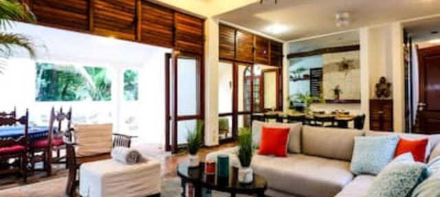 Casa 7 hab, 9 camas y a 2 cuadras de la Playa !!! in Playa del Carmen