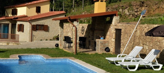 Casa do Ribeiro/Quinta da Costeira AL 80 388 Complete rental with pool. in Sever do Vouga