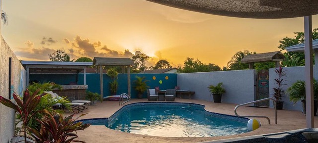 Chardonnay- Luxe home with pool ,spa and close to equestrian in Royal Palm Beach