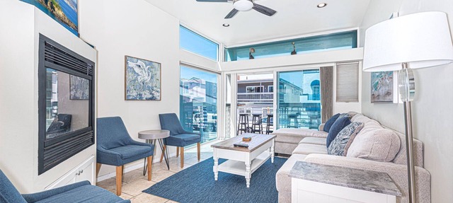 Cool Coastal Tri-Level Condo with Ocean Views! Right Side in Newport Beach