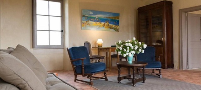 Country Retreat near Le Mans: 8 Guests, Near Zoo, Cycle Paths, and More! in Bazouges-sur-le-Loir