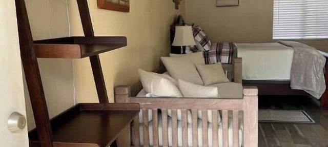Cozy Guesthouse on 5 acres in Placerville