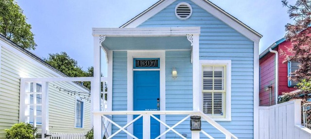 Cozy Historic Beach Cottage II in Galveston