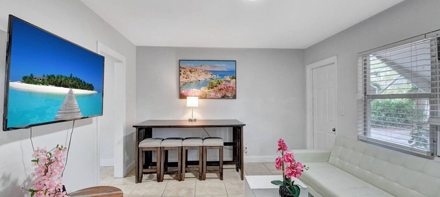 Delray Beach Cottage Close to Beach & Downtown! in Delray Beach