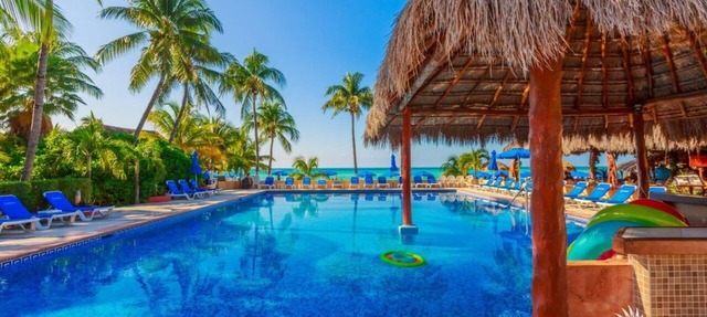 Deluxe Beachfront Ground Floor Apartment # 6 Nautibeach in Isla Mujeres