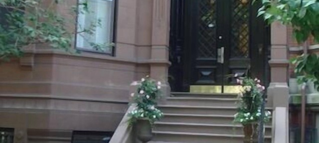 Elegant Back Bay Brownstone-Comm Av 1+ Bed - 1 Week Min, beyond 2 wks considered in Boston