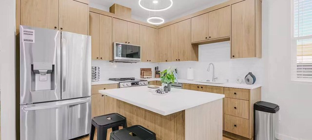Evergreen Home - King Bed · Office Room · Near PDX in Gresham