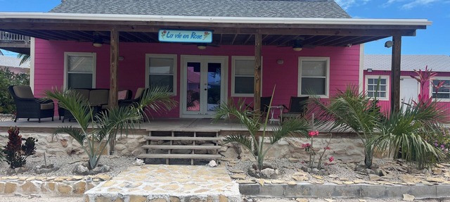 Family friendly house, La Vie en Rose 2 min walk to Tropic of Cancer in Will