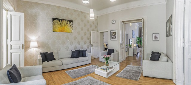 First Class Apartment - 160 sq.m, 4 Bedrooms + 4 Bathrooms, in centre in Budapest