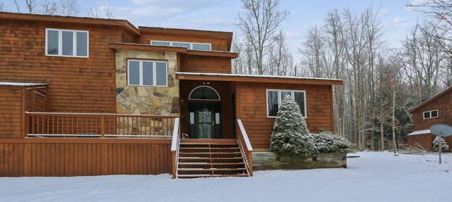 Lovely Canaan Valley home offers a perfectly affordable vacation opportunity! in Canaan Valley