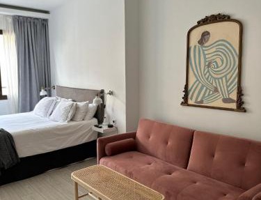Luxury Studio Retiro Park & Prado Museum in Madrid