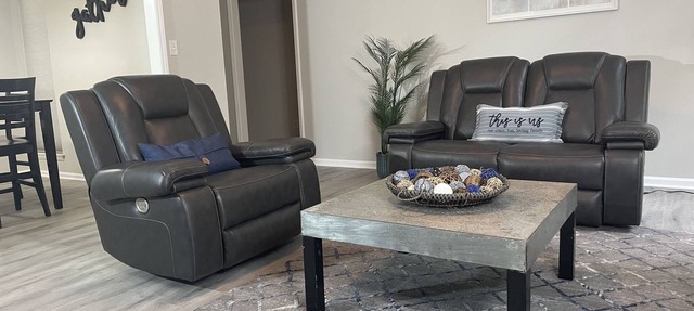 Minutes from UNCC, this pristine, single-level home is perfect for family fun! in Charlotte