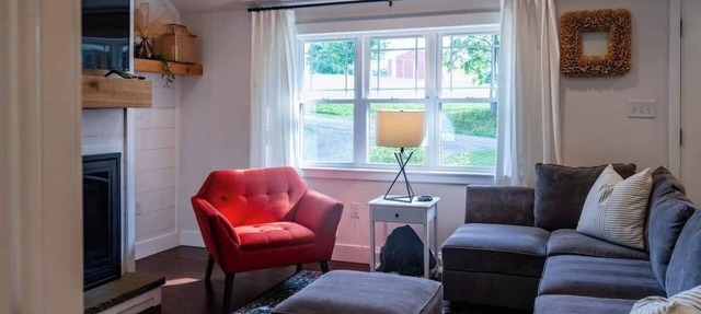 Modern Farmhouse Getaway I 2 BR, Sleeps 6 in Elizabethtown