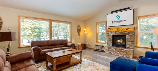 MODO06 - Huge Home, 3 King Ensuites, A/C, Gas Fireplace, Ping Pong, Bikes in Sunriver