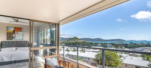 OCEAN VIEW - 2 bedroom with A/C, Wi-Fi in peaceful Cannonvale in Cannonvale