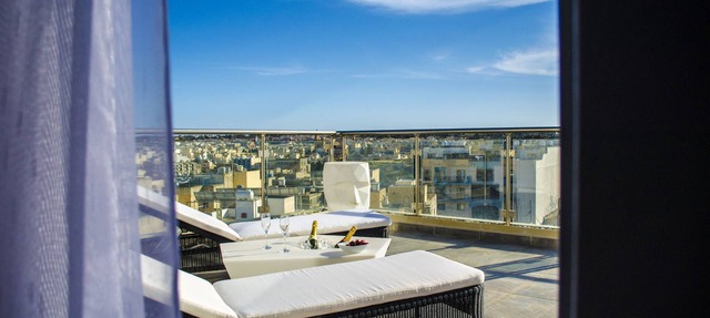 Paramount Bay Penthouse in Birzebbuga