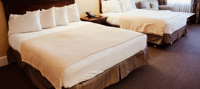 Phoenix Inn Resort in North Creek