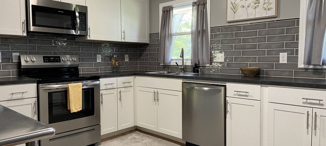 Pinnacle Cottage - 2 bedroom/1.5 bath - near Pilot Mountain State Park in Pinnacle