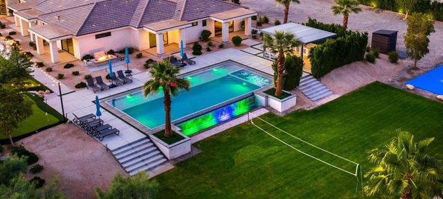 Private Oasis: 45 ft Pool, Spa, NEW Pickleball Ct, 9-hole Golf, Grass Volleyball in Indio
