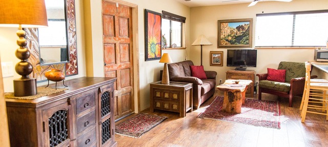 Relax in a Cozy Hideaway for Two, close to everything, and pet friendly. in Sedona
