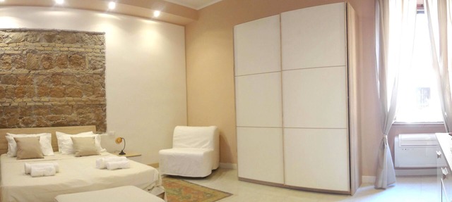 Rome Historic Core Apartment - Between Colosseum & Termini – A/C, Wi-Fi, Netflix in Roma