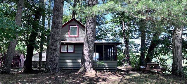 Rustic, Pet Friendly Cabin on the Hudson River, Perfect for a Glamping Weekend in the Adirondacks in Corinth