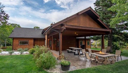 Snow Creek Lodge in West Yellowstone
