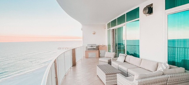 Spacious & Clean Oceanfront Paradise! Private Jacuzzi & New Grill! Great Reviews in Orange Beach