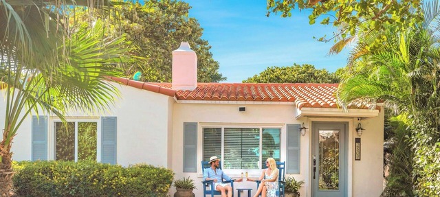 Steps from Beach/Quaint Cottage/Heated Pool/Sand Key/RESlDENCES in Fort Lauderdale