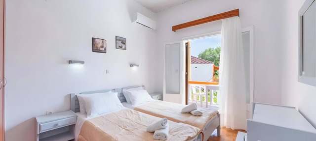 Studio Apartment 'Maltas 6' with Shared Terrace, Wi-Fi and Air Conditioning in Corfu